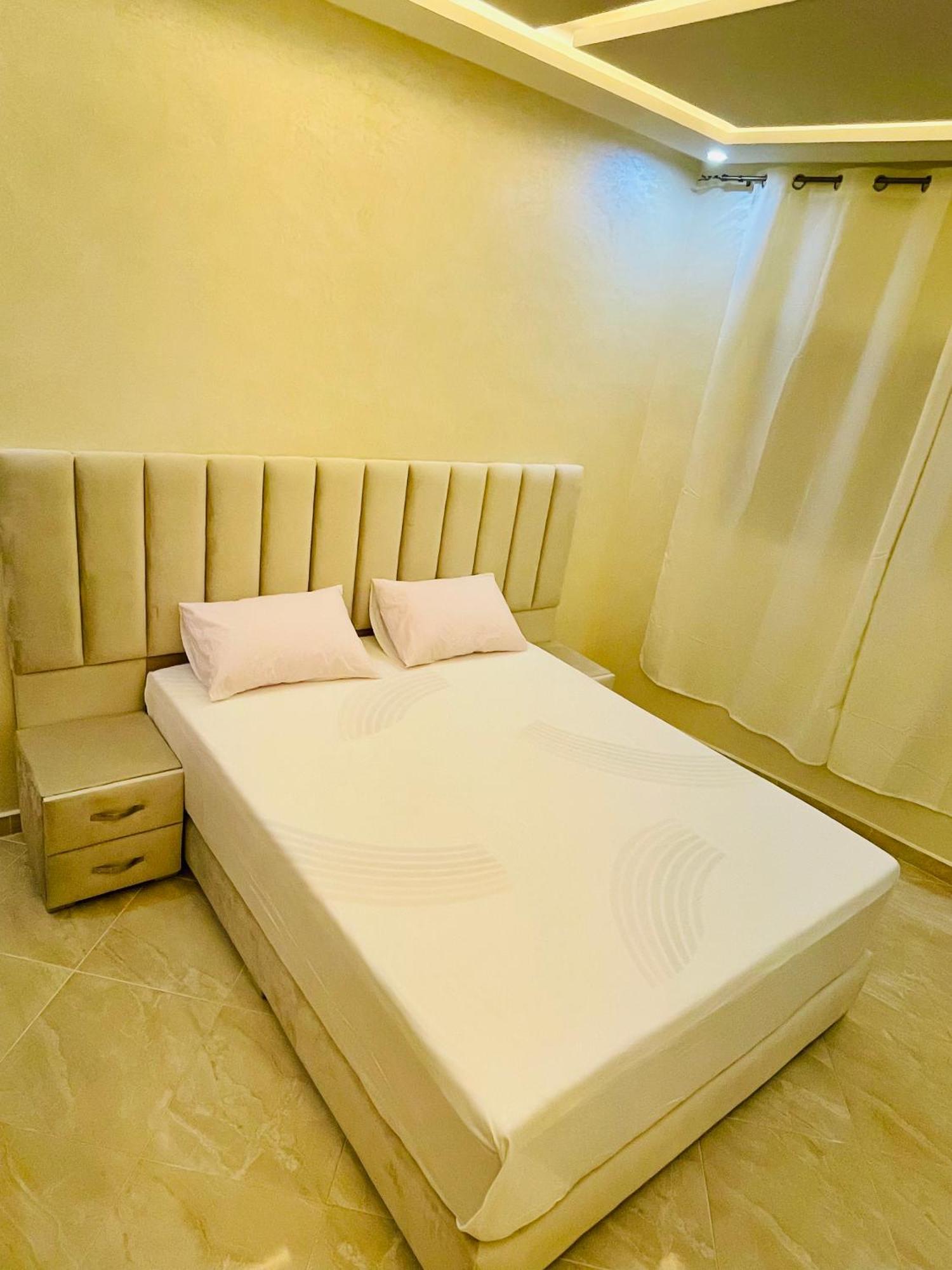 Appartement Pour Famille Avec Enfant Al Hoceima Exterior photo